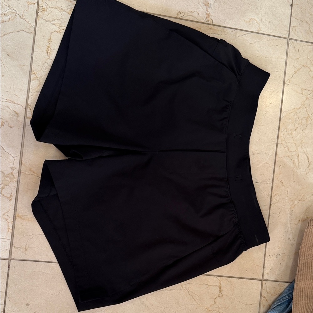 Lululemon Athletica Black Men's Athletic Shorts